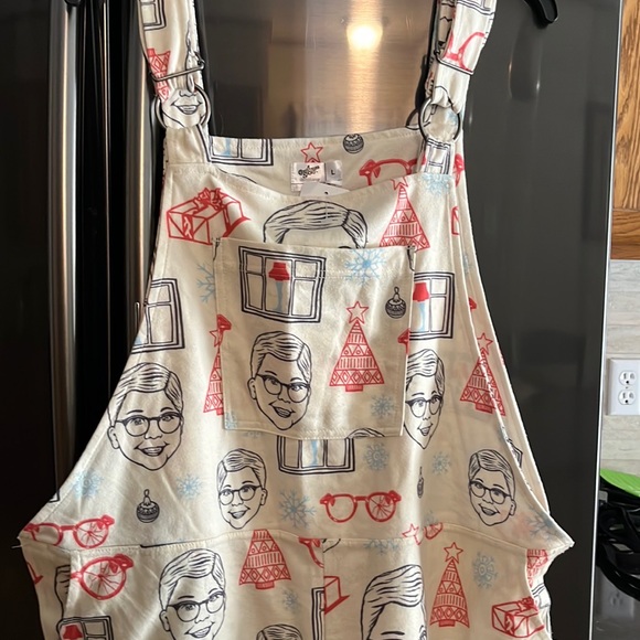 NWT Christmas story bibs size large super soft with pockets on the side & front - Picture 1 of 6